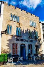 chuyen-ma-khach-san-dobbins-inn