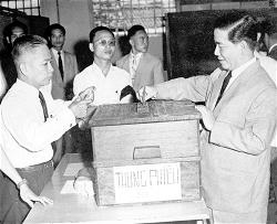 ngo-dinh-diem-voting-in-1959-south-vietnamese-parliamentary-election-august-30th-1959